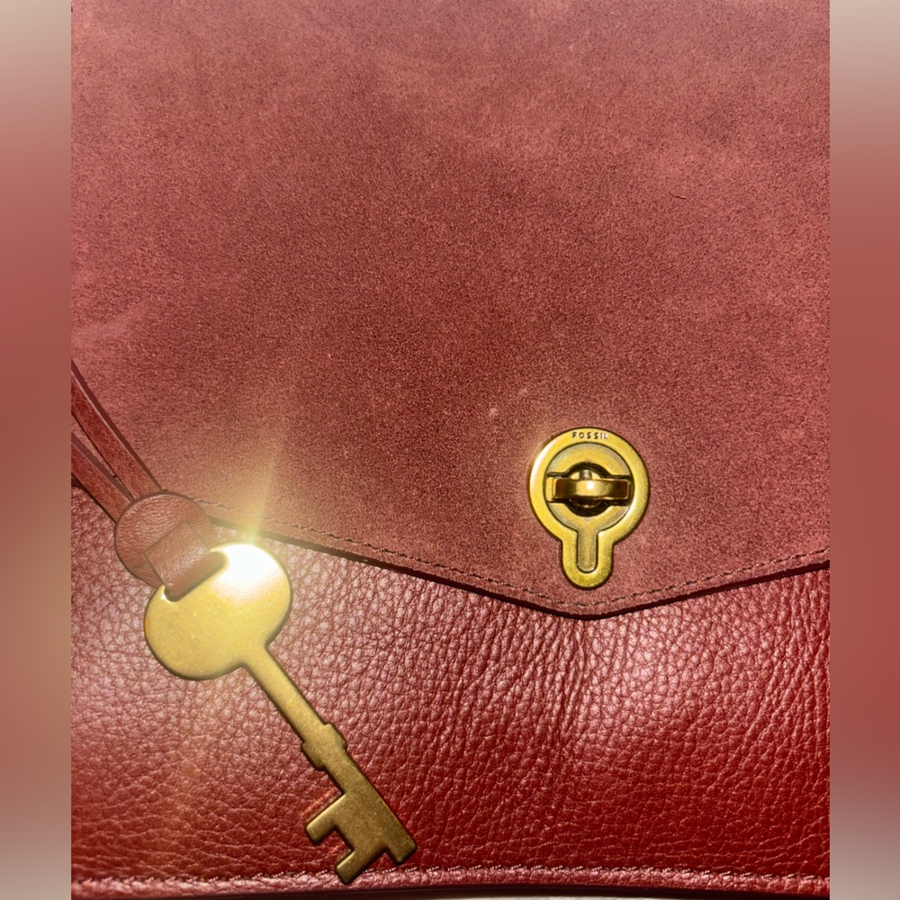 FOSSIL Elegant Women's Leather Bag in Rich Brown